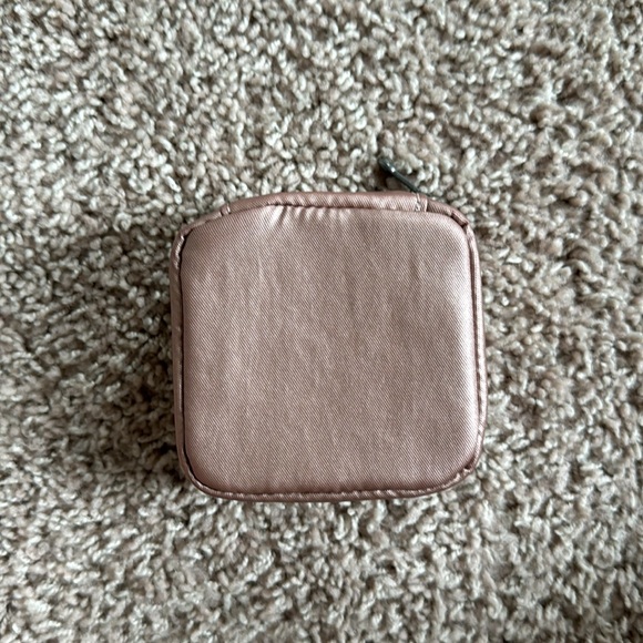 Kipling Joyful Jewelry Case - Metallic Rose Gold - Picture 7 of 7